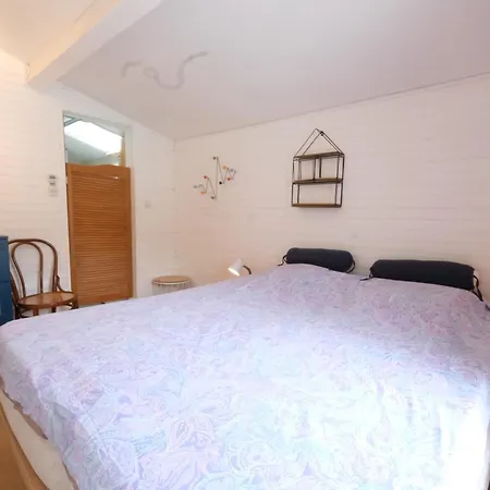 Holiday home Pleasant Villa: Poolside Retreat In Moules Arles